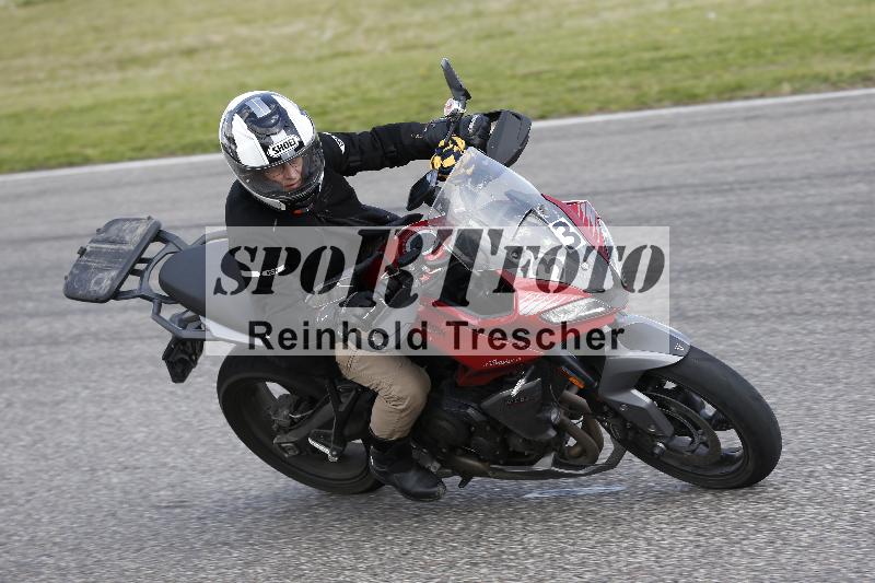 /Archiv-2025/09 22.04.2025 Cornu Master School ADR/gruen-vert/33